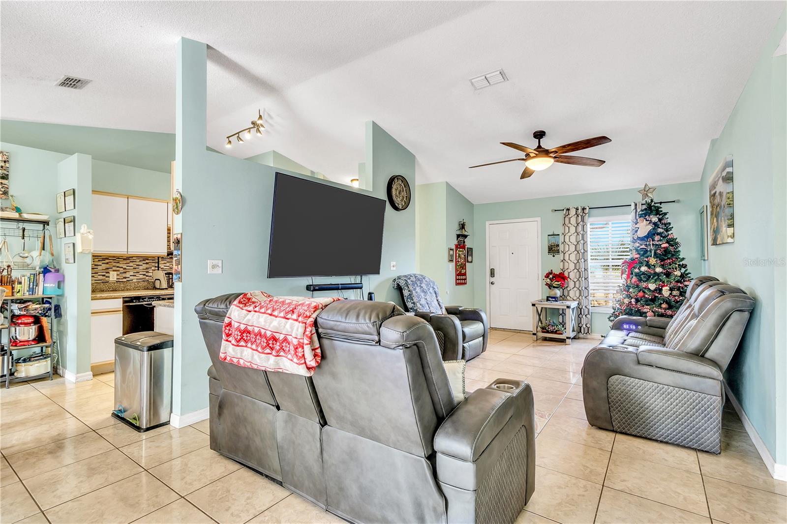 929 ALBERTVILLE COURT