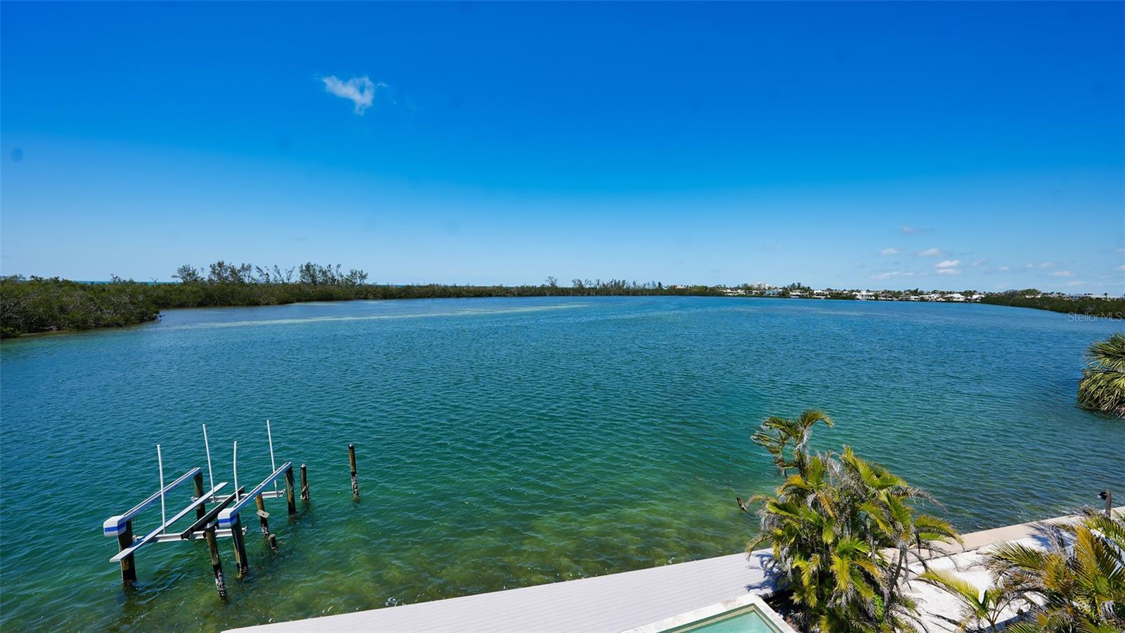 JOHN RINGLING ESTATES ST ARMANDS DIV 01 - Residential
