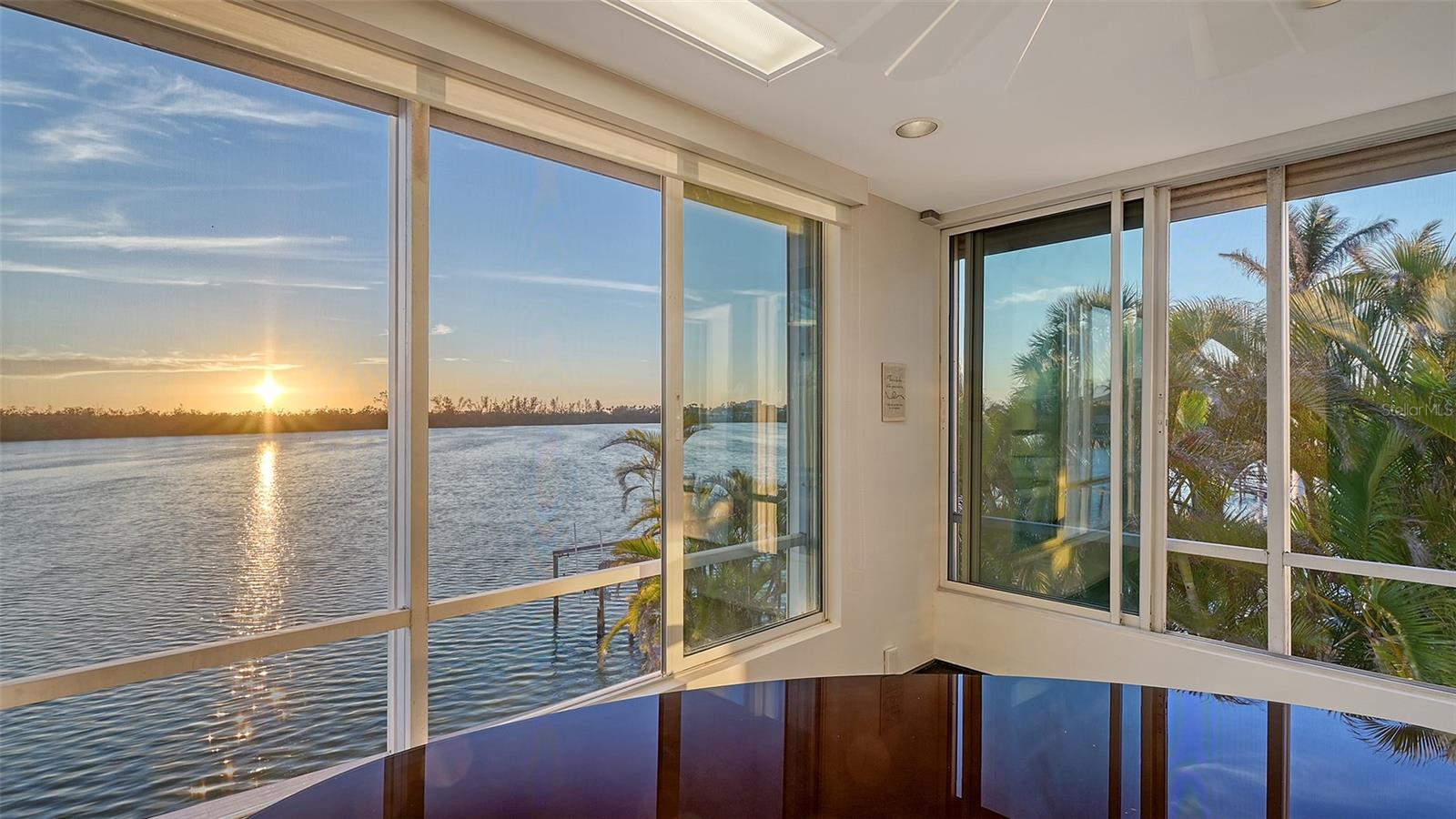 JOHN RINGLING ESTATES ST ARMANDS DIV 01 - Residential