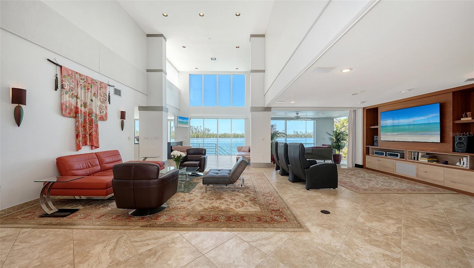 JOHN RINGLING ESTATES ST ARMANDS DIV 01 - Residential