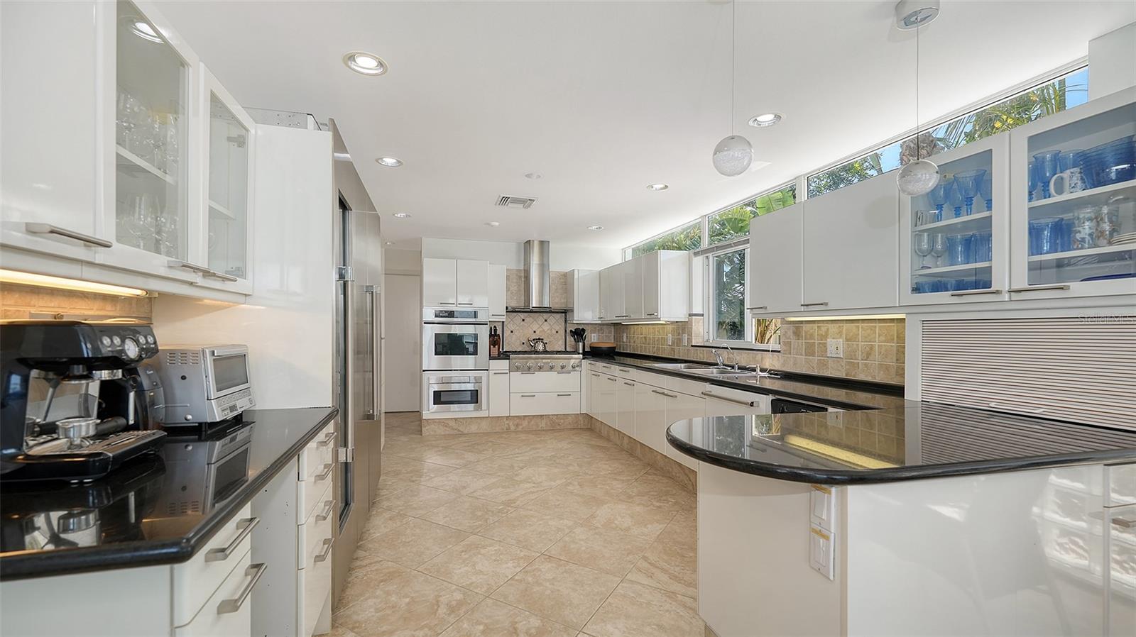 JOHN RINGLING ESTATES ST ARMANDS DIV 01 - Residential