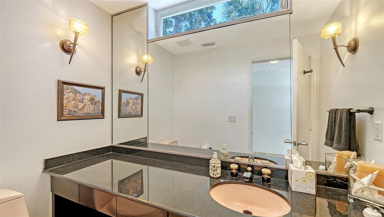 JOHN RINGLING ESTATES ST ARMANDS DIV 01 - Residential