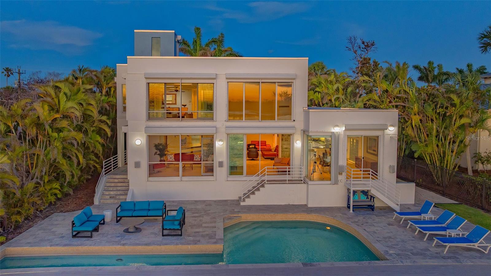 JOHN RINGLING ESTATES ST ARMANDS DIV 01 - Residential