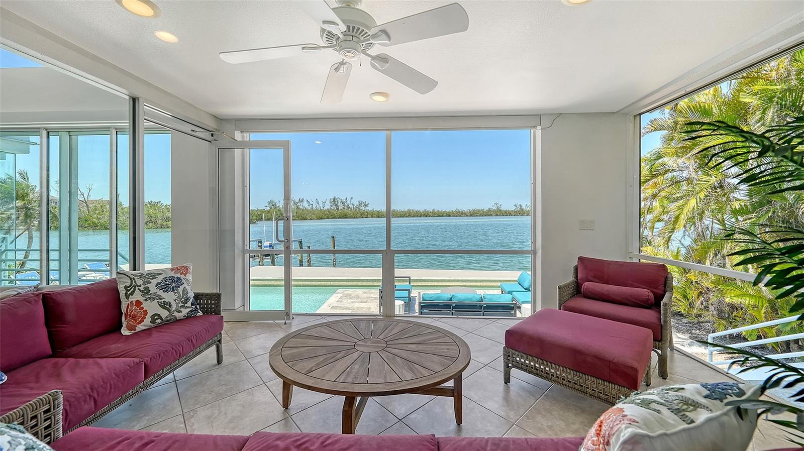 JOHN RINGLING ESTATES ST ARMANDS DIV 01 - Residential