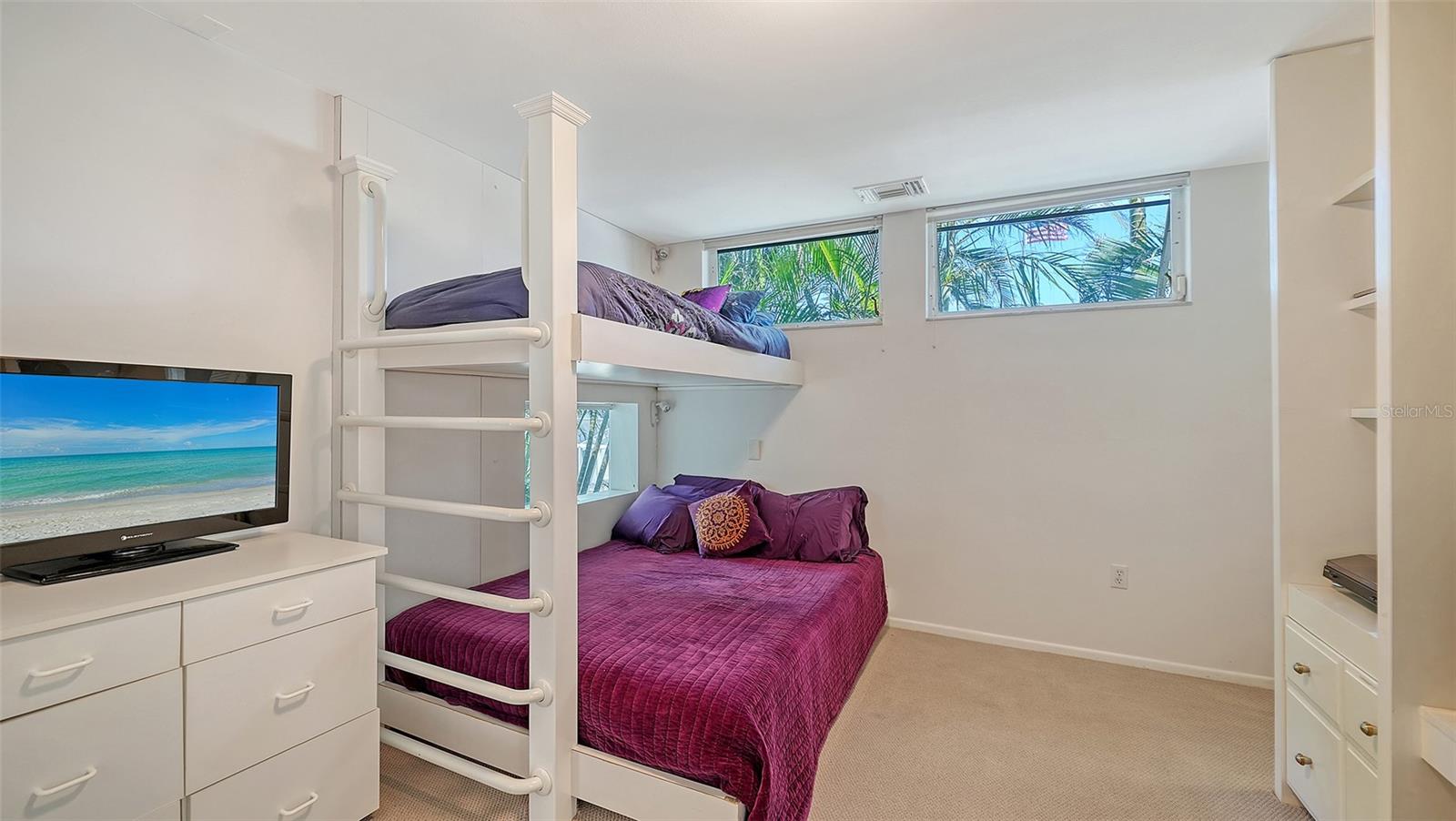 JOHN RINGLING ESTATES ST ARMANDS DIV 01 - Residential