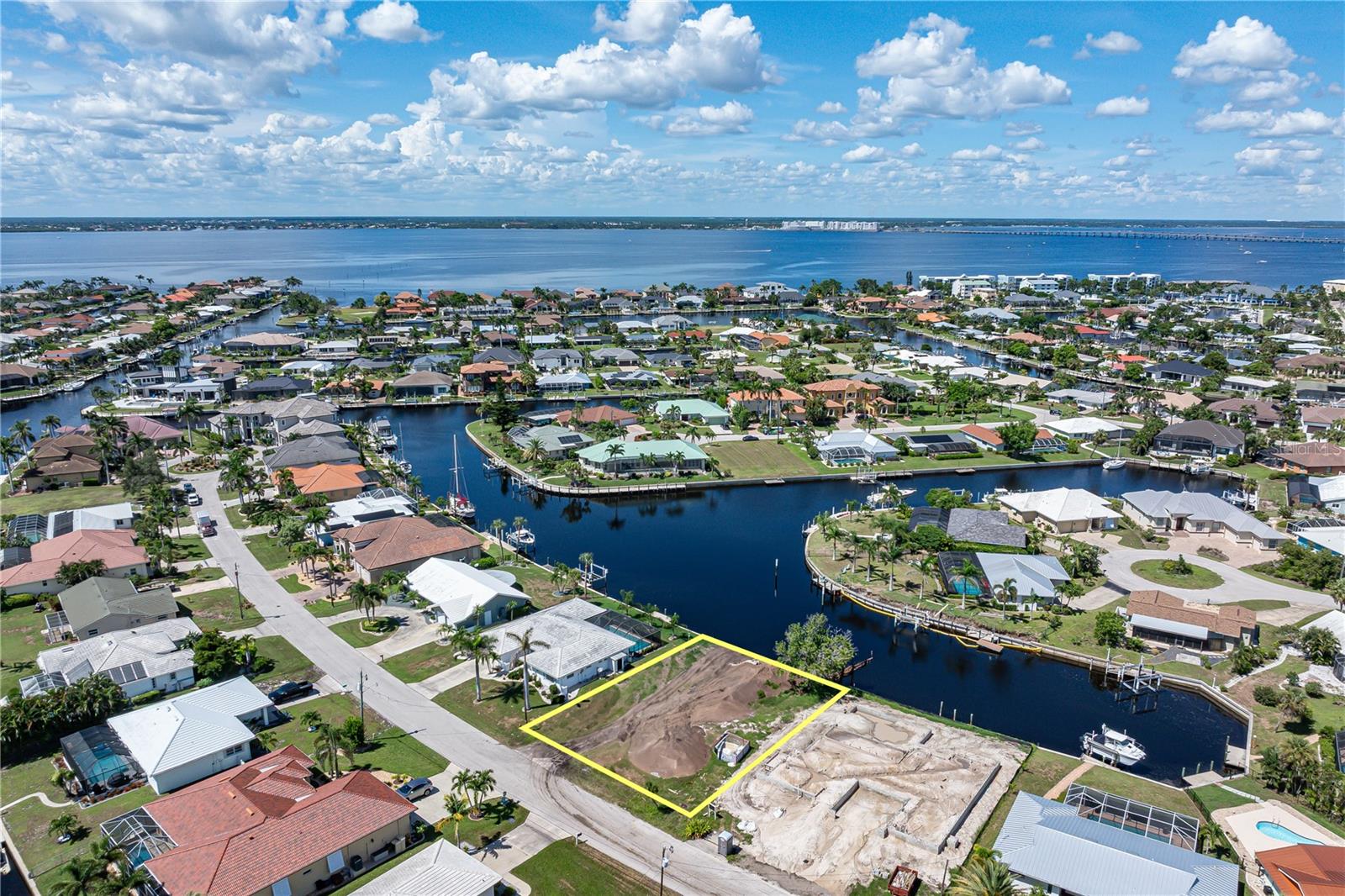 PUNTA GORDA ISLES SEC 04 - Land