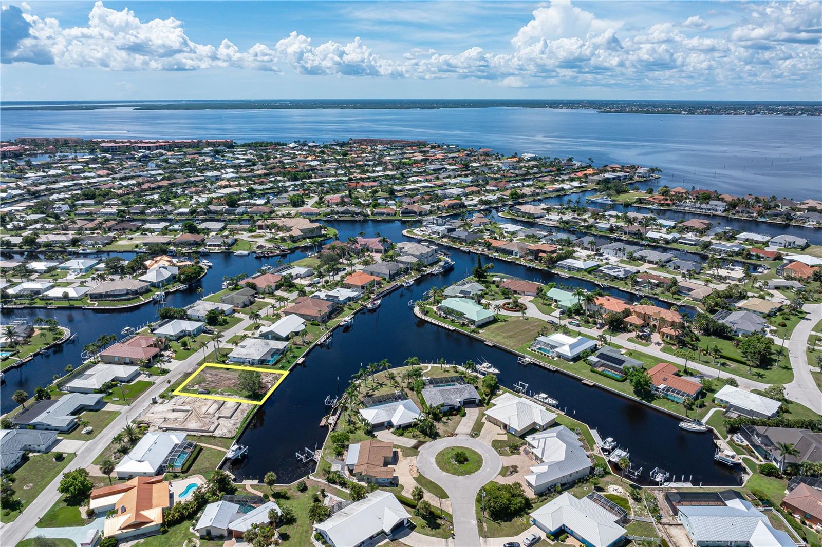 PUNTA GORDA ISLES SEC 04 - Land