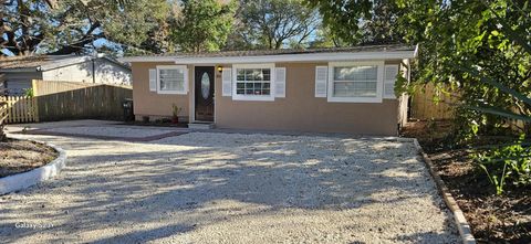 A home in LARGO