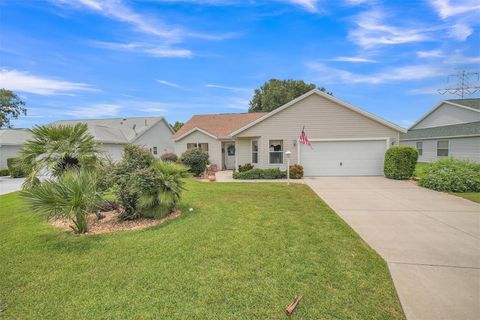 Photo of 8371 SE 168th Trinity Place, The Villages, FL 32162 (MLS # O6378880)