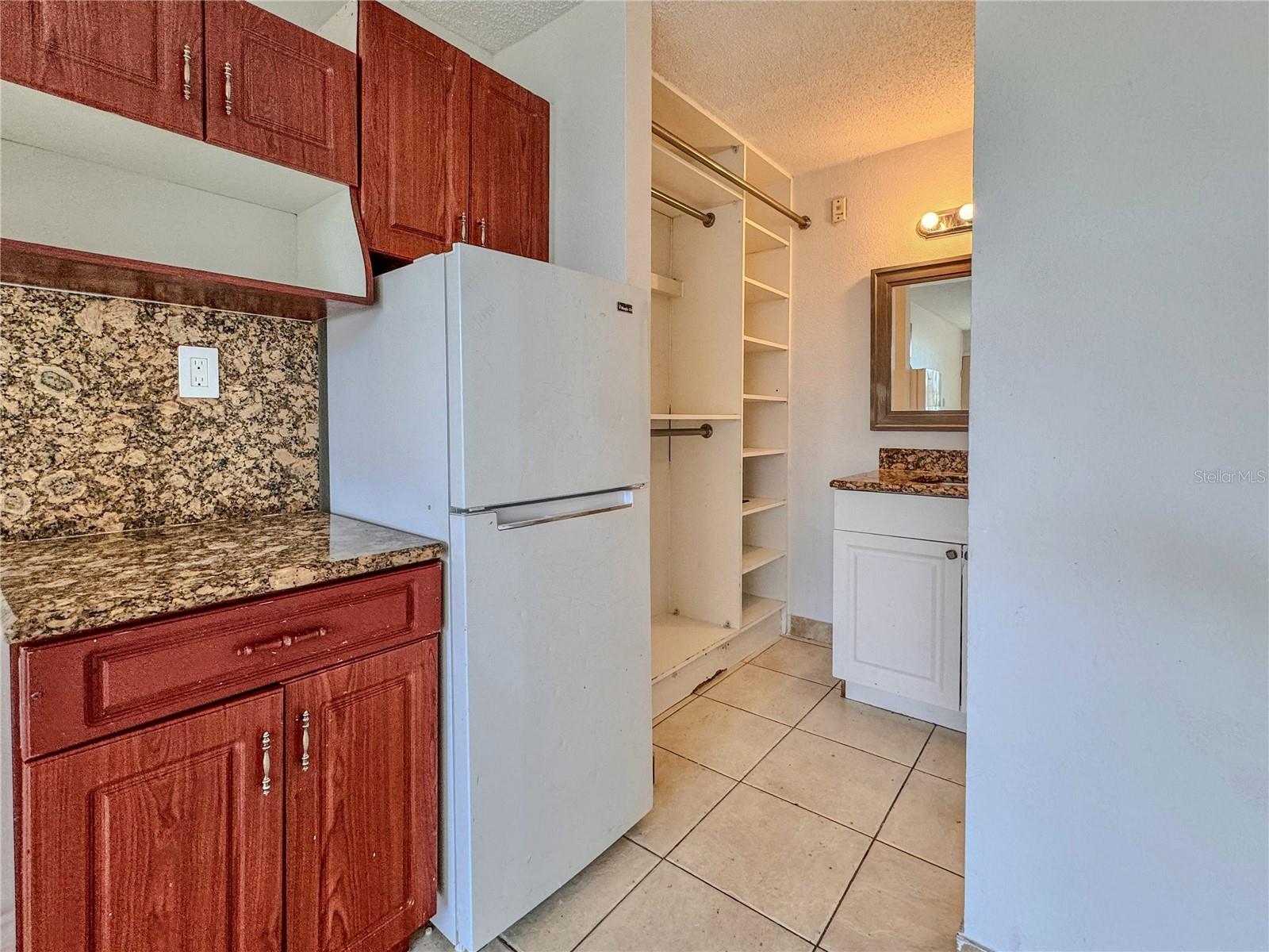 SANDLAKE COURTYARDS CONDO 5901/3515 - Residential