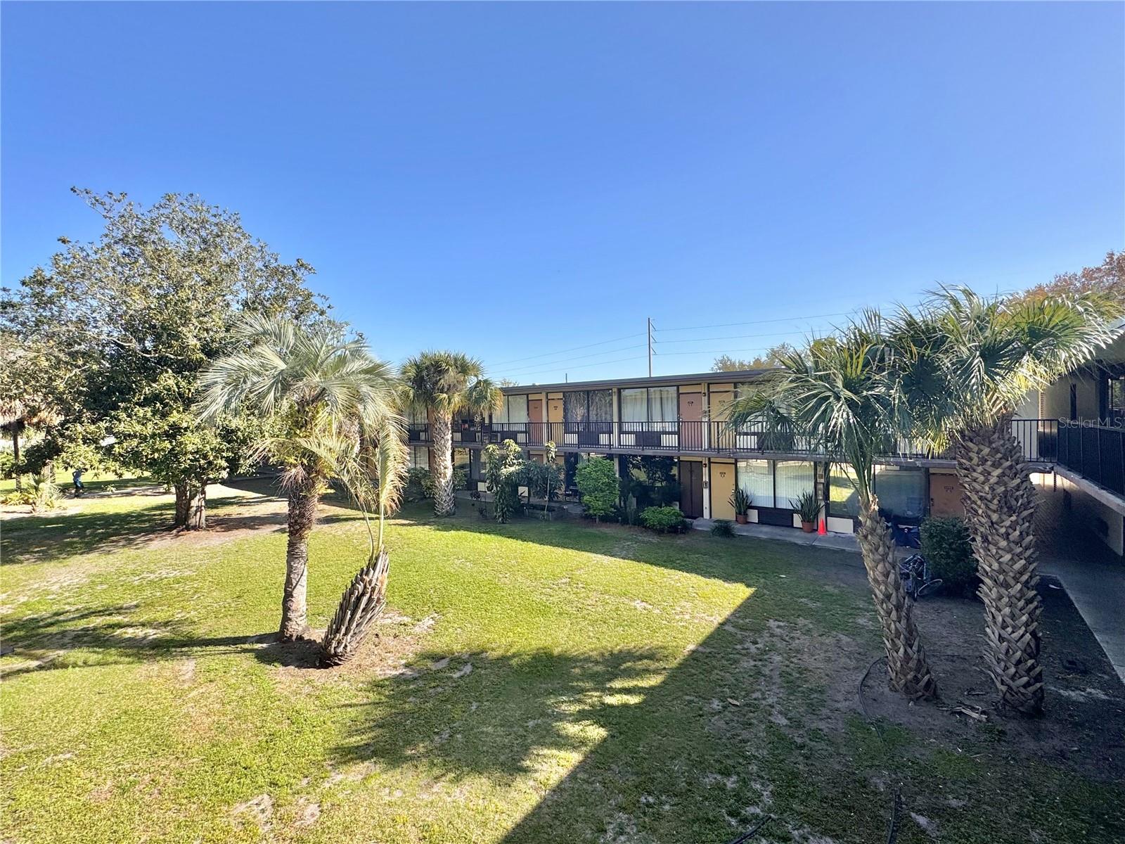 SANDLAKE COURTYARDS CONDO 5901/3515 - Residential