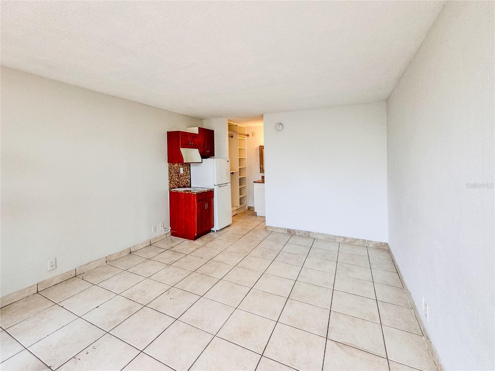 SANDLAKE COURTYARDS CONDO 5901/3515 - Residential