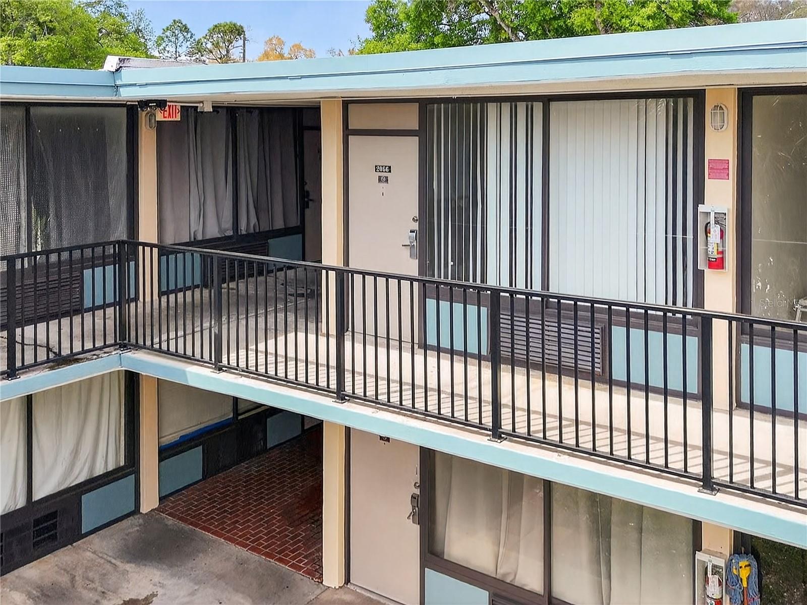 SANDLAKE COURTYARDS CONDO 5901/3515 - Residential