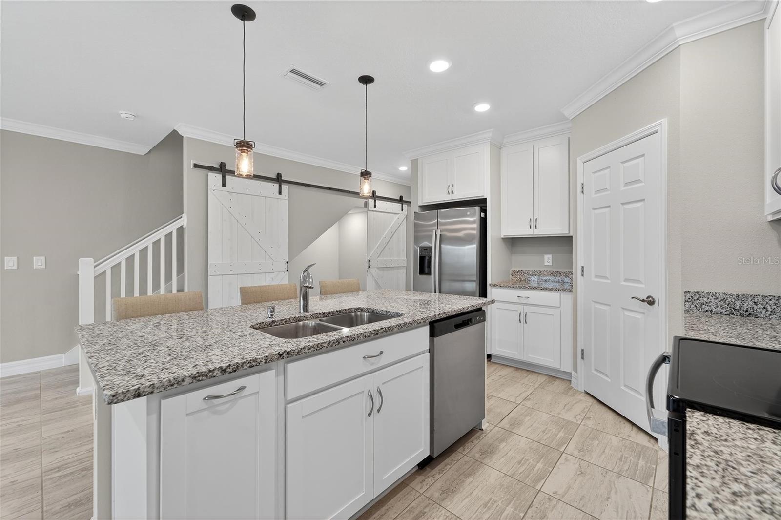 TREVESTA PH IIIC & IIID - Residential Lease