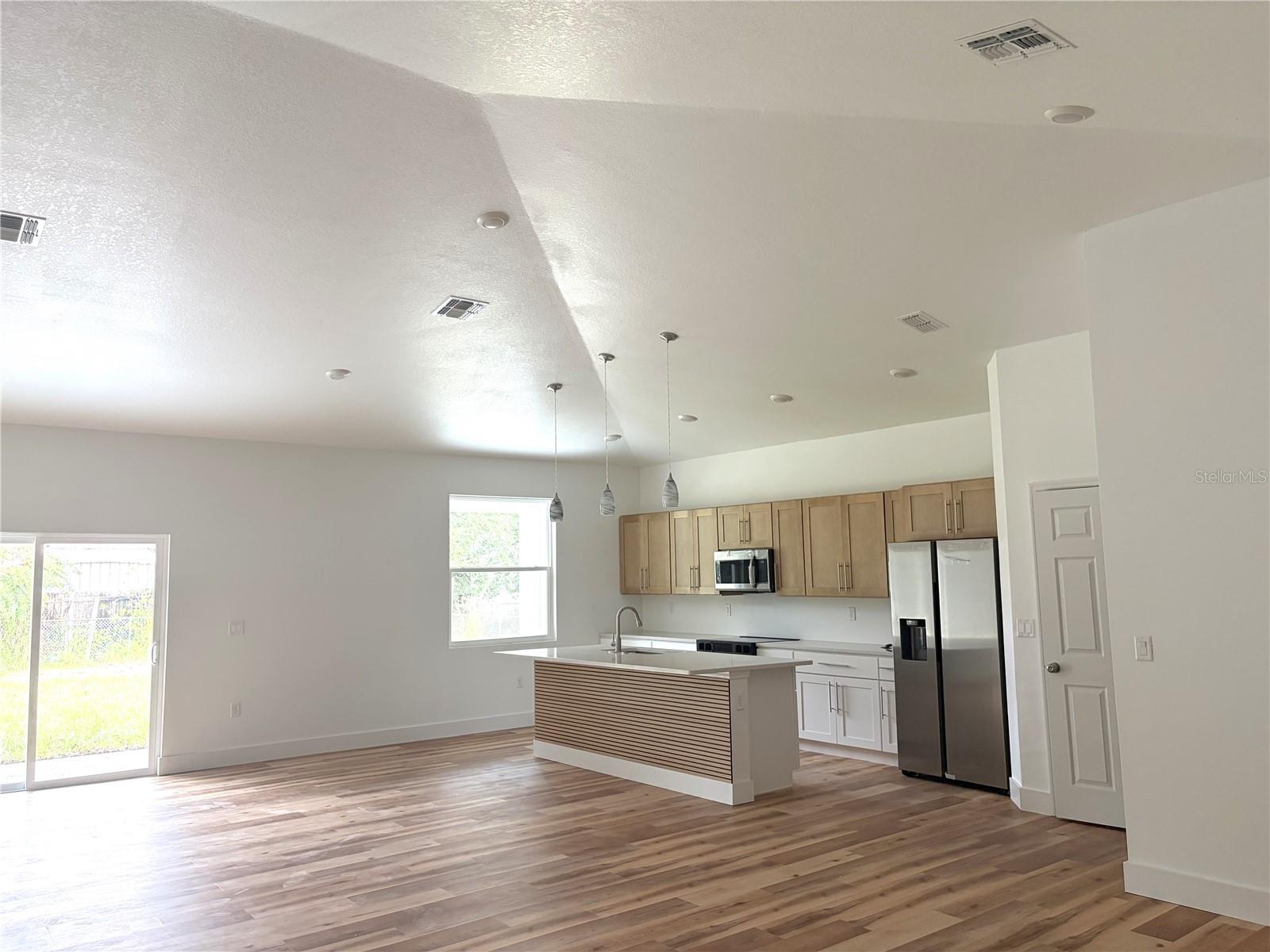 520 POINSETTIA ROAD