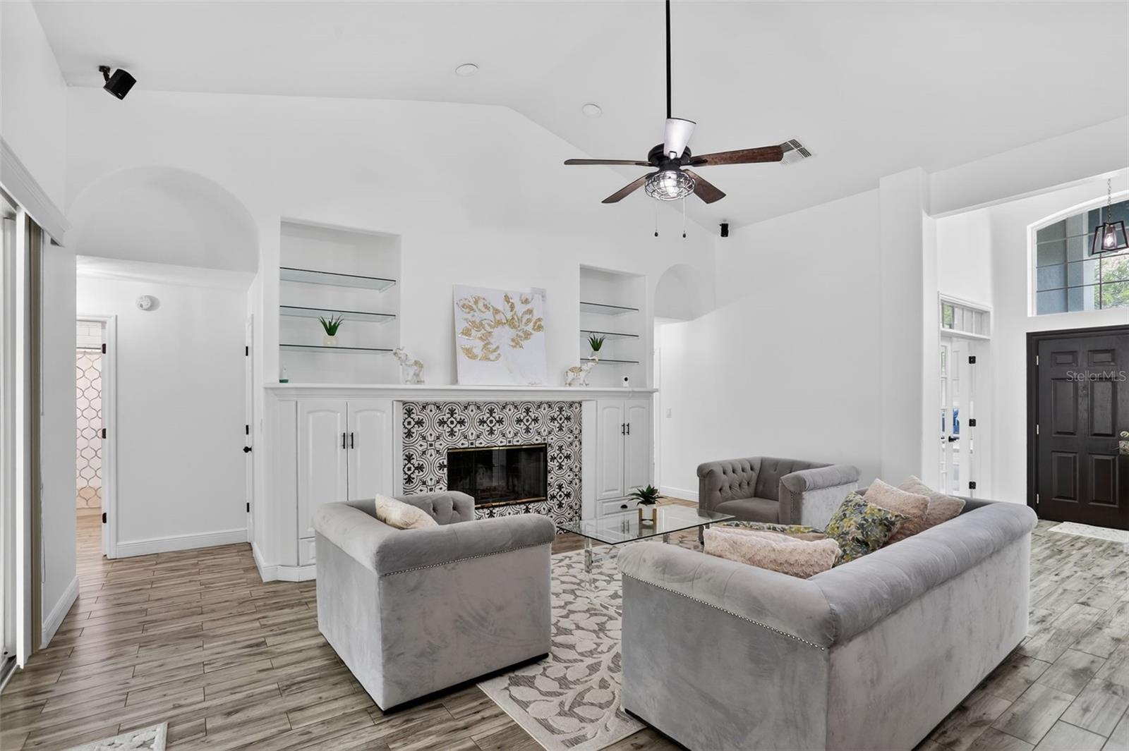 HAMMOCK POINTE - Residential