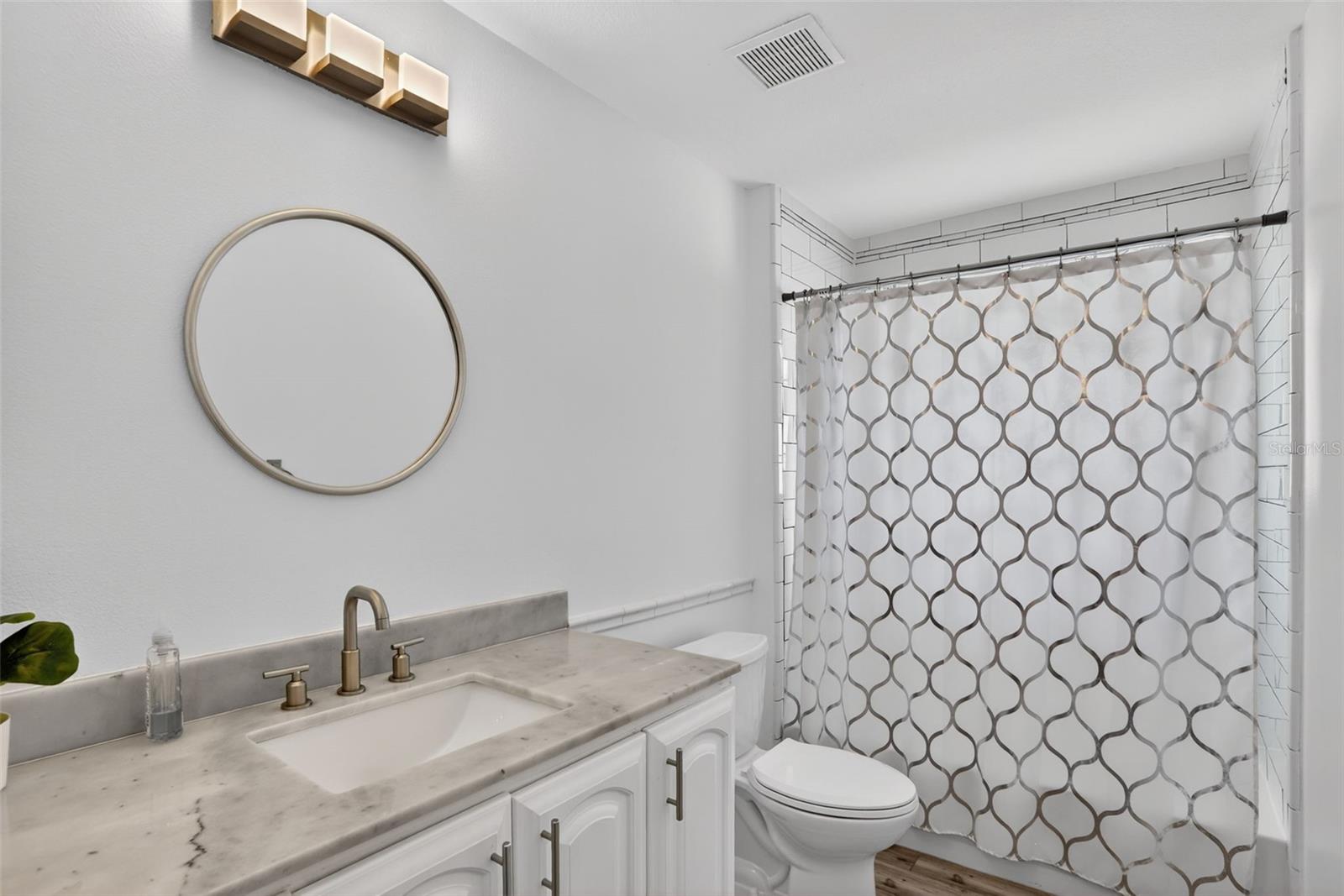 HAMMOCK POINTE - Residential