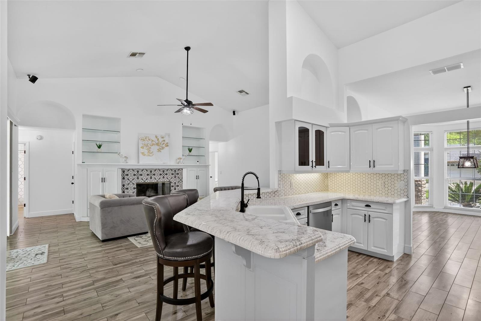 HAMMOCK POINTE - Residential