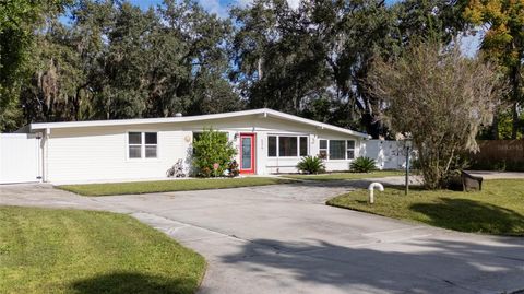 Photo of 5327 Angeles Avenue, Sarasota, FL 34235 (MLS # N6140915)
