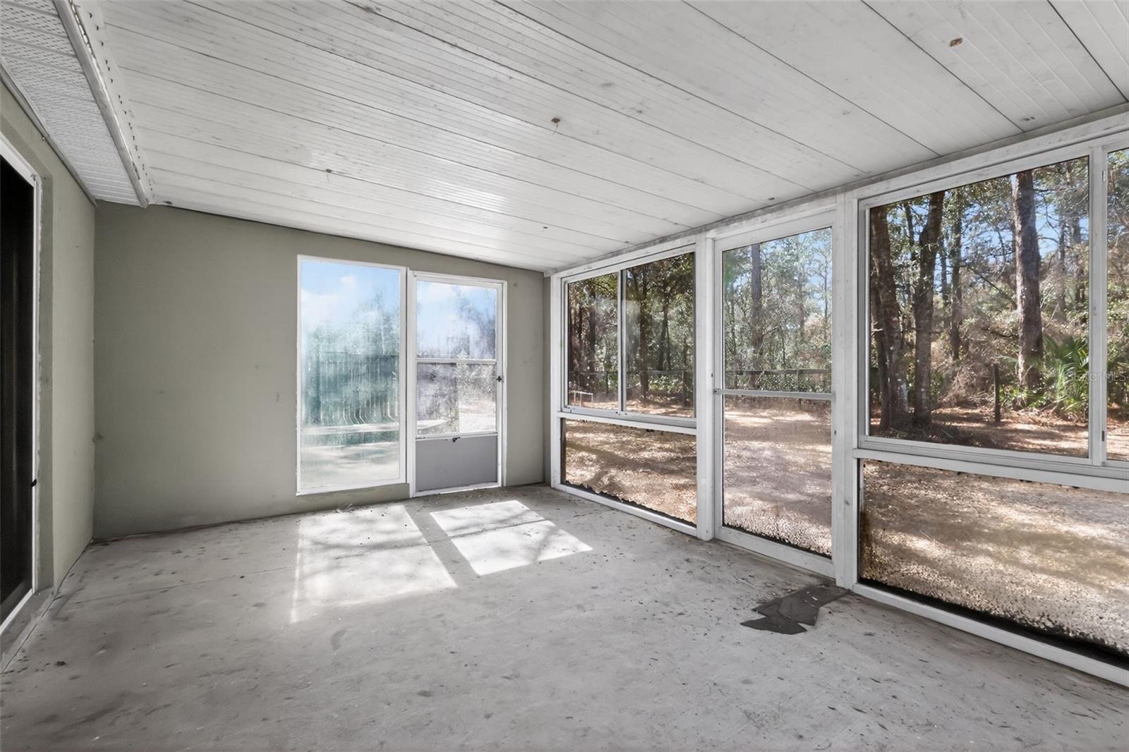 MICHIGAN ACRES - Residential