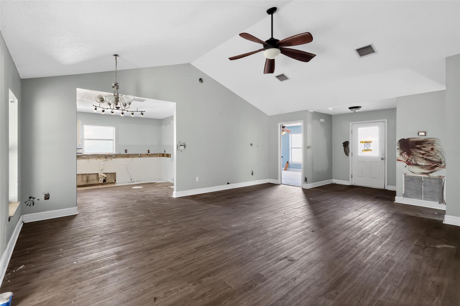 MICHIGAN ACRES - Residential