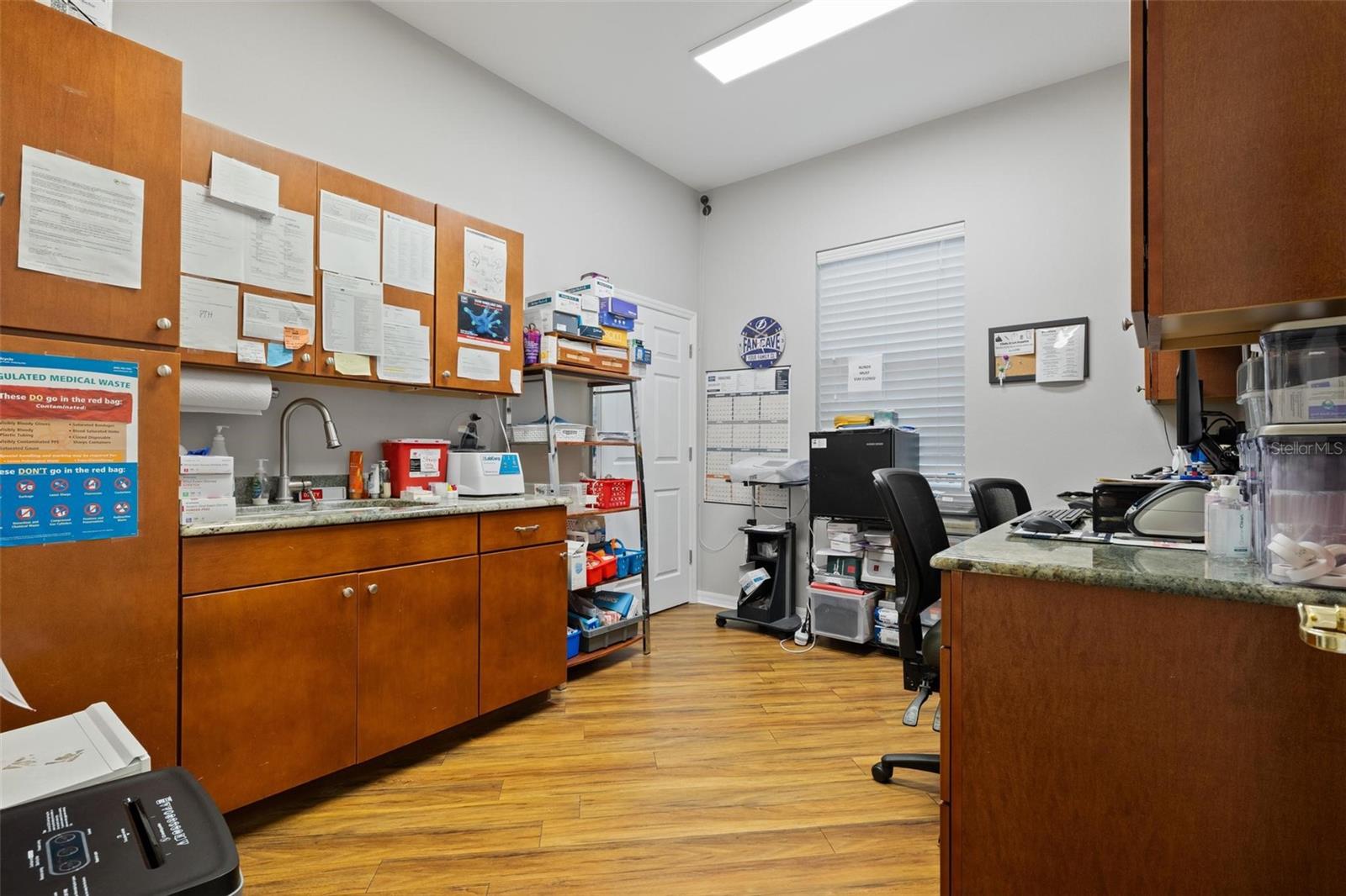 BALLANTRAE PROFESSIONAL - Commercial Sale