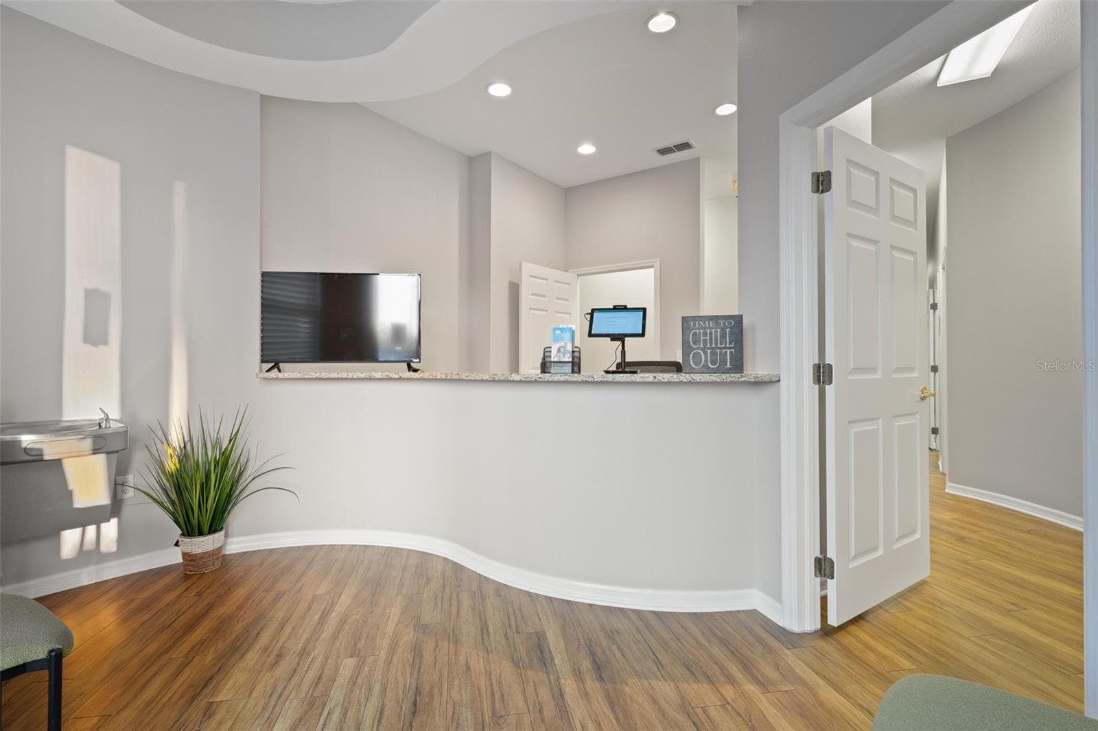 BALLANTRAE PROFESSIONAL - Commercial Sale