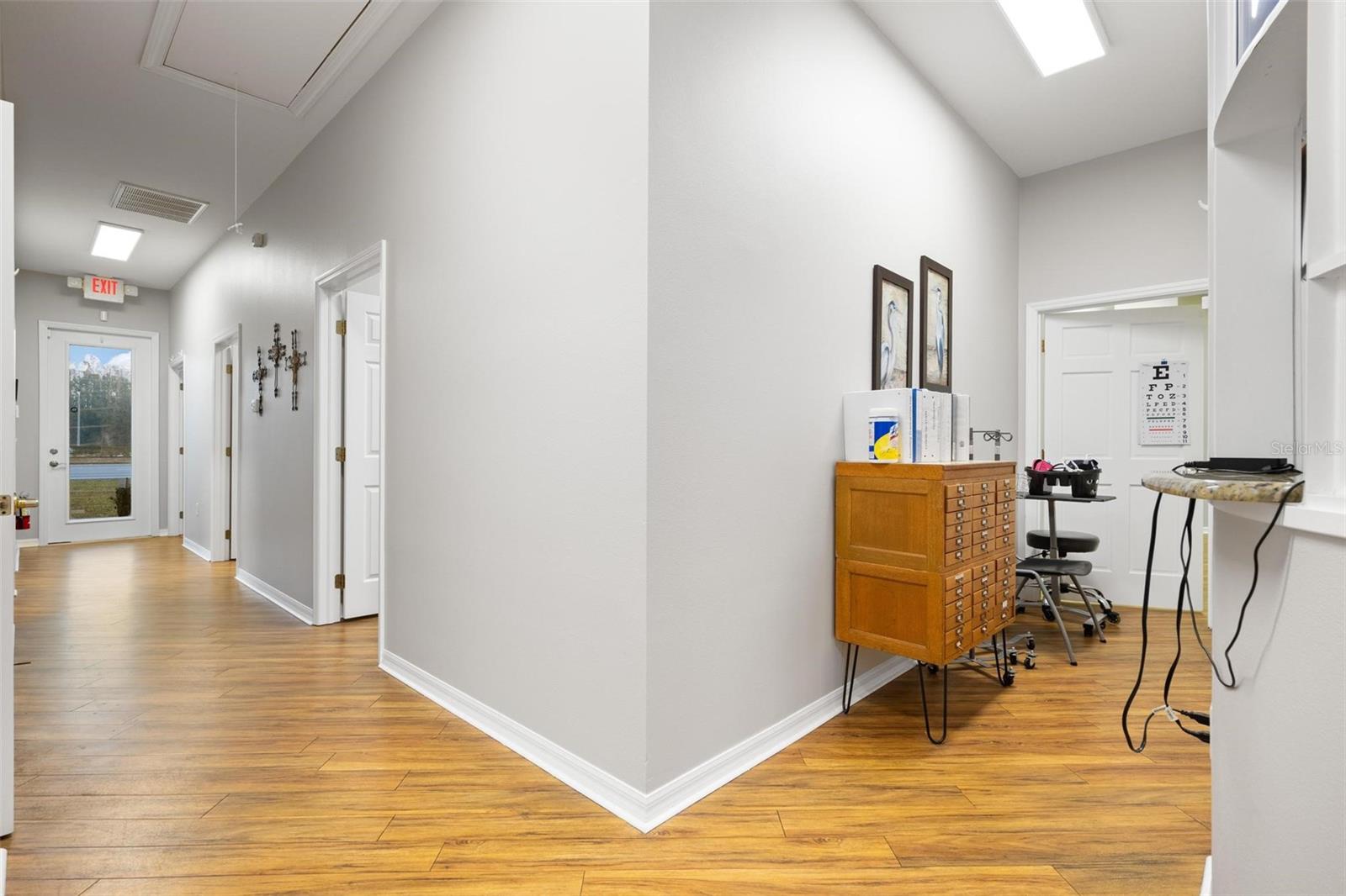 BALLANTRAE PROFESSIONAL - Commercial Sale