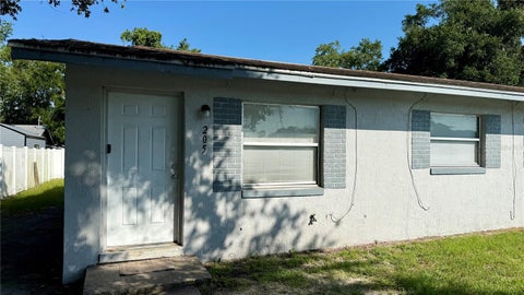 Photo of 205 Mill Street, Wildwood, FL 34785 (MLS # S5152669)
