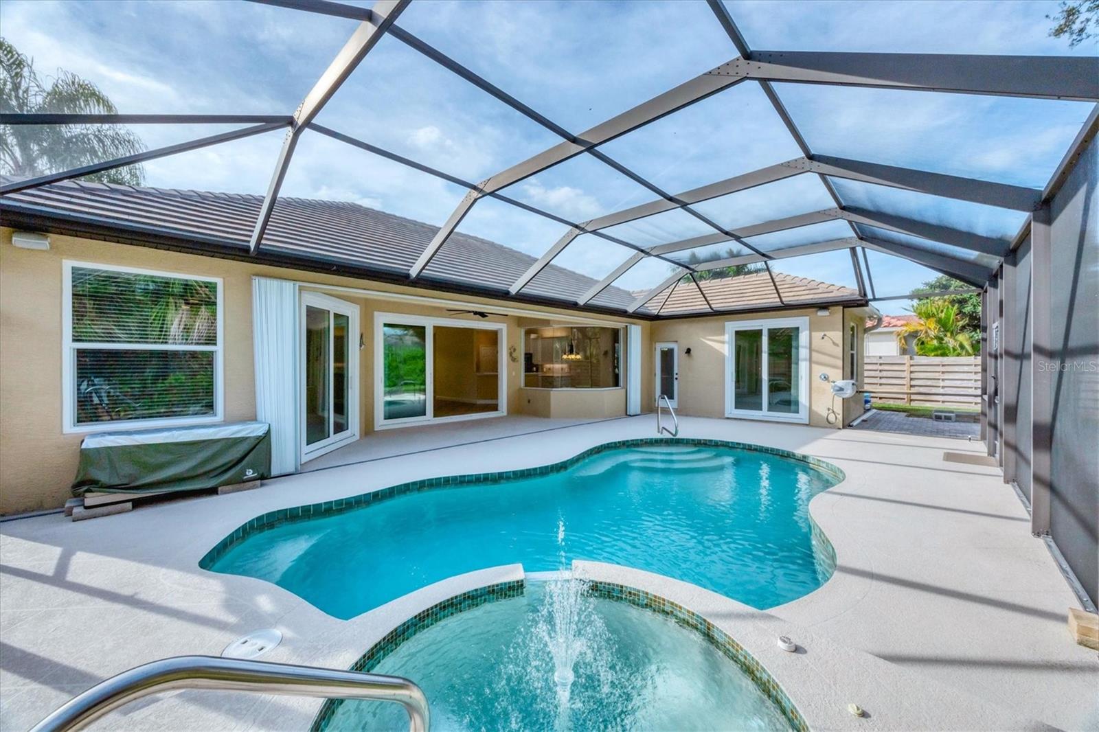 PARK TRACE ESTATES - Residential