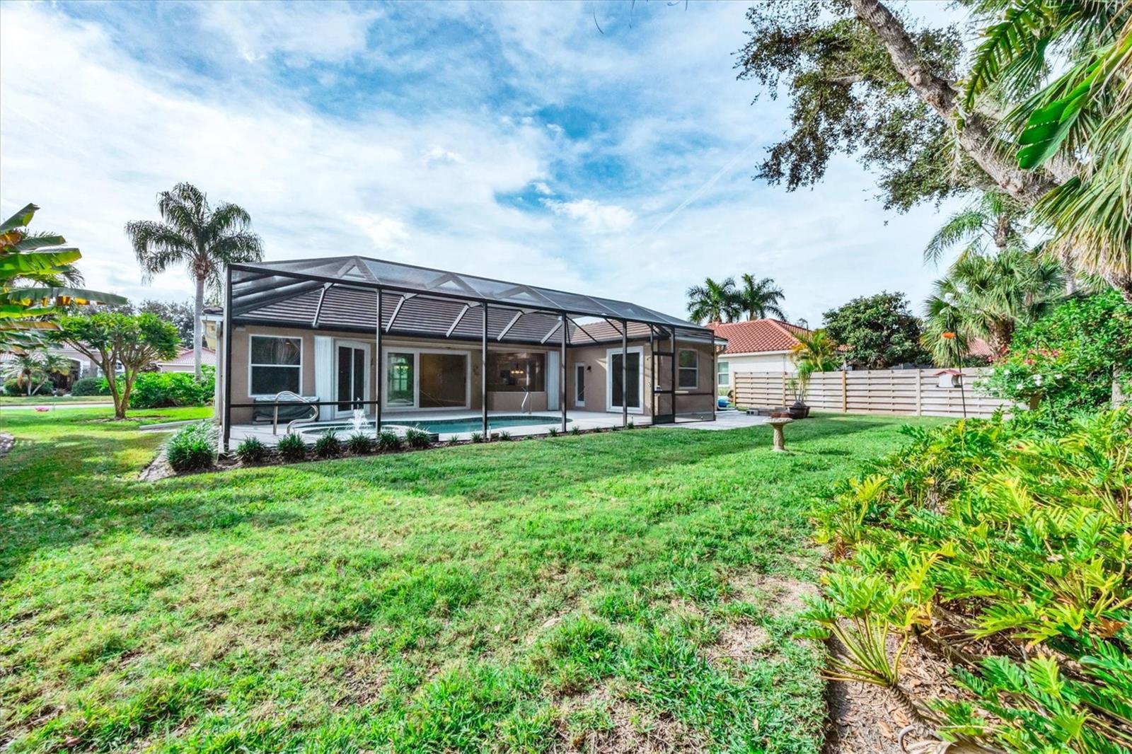 PARK TRACE ESTATES - Residential