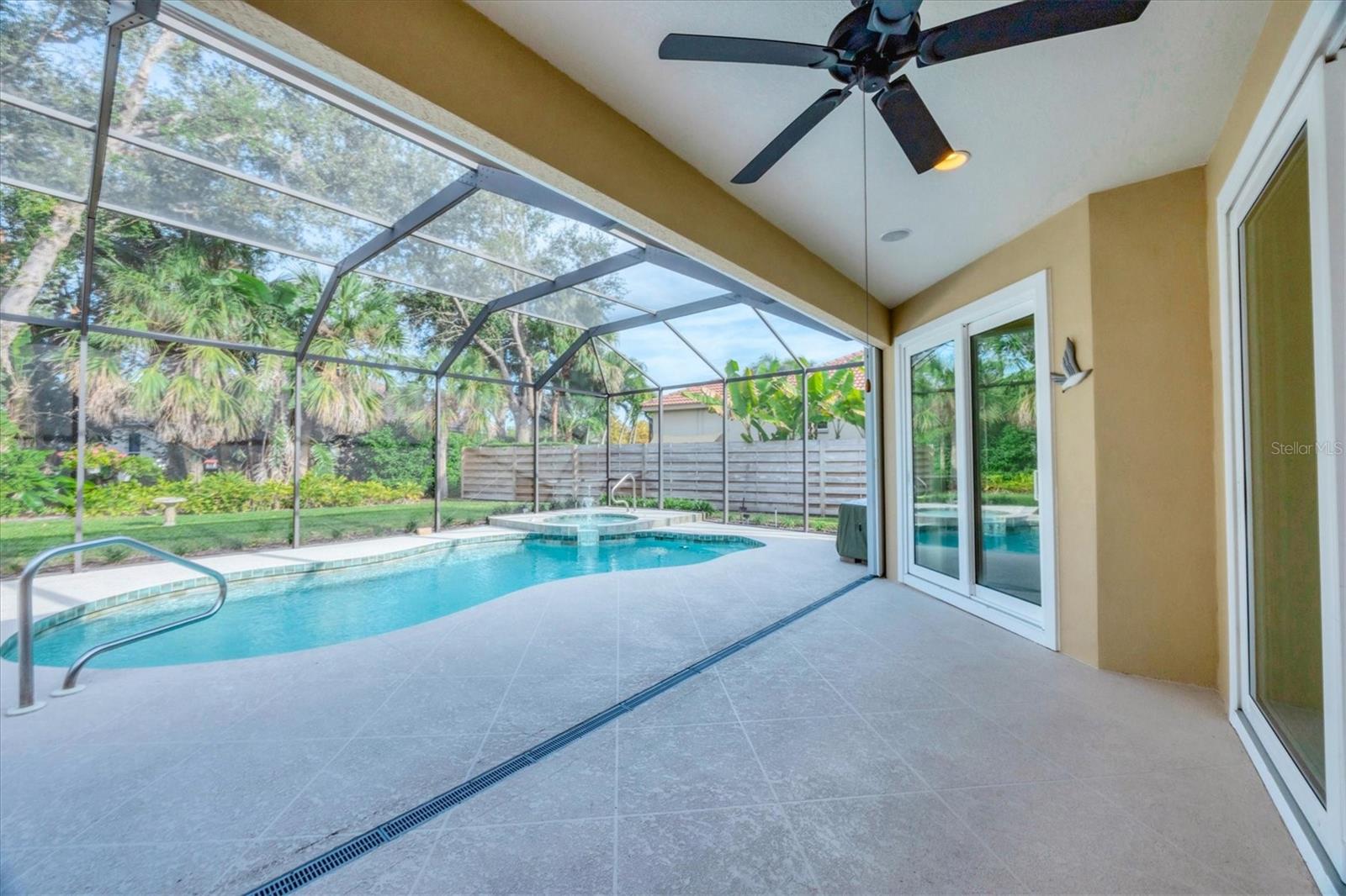 PARK TRACE ESTATES - Residential