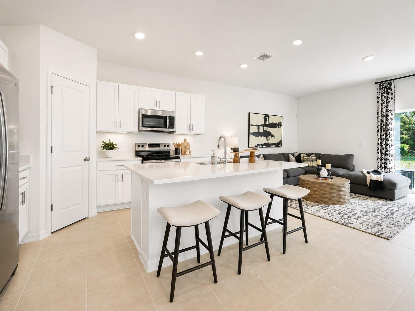 THE TOWNHOMES AT RIVER LANDING - Residential Lease