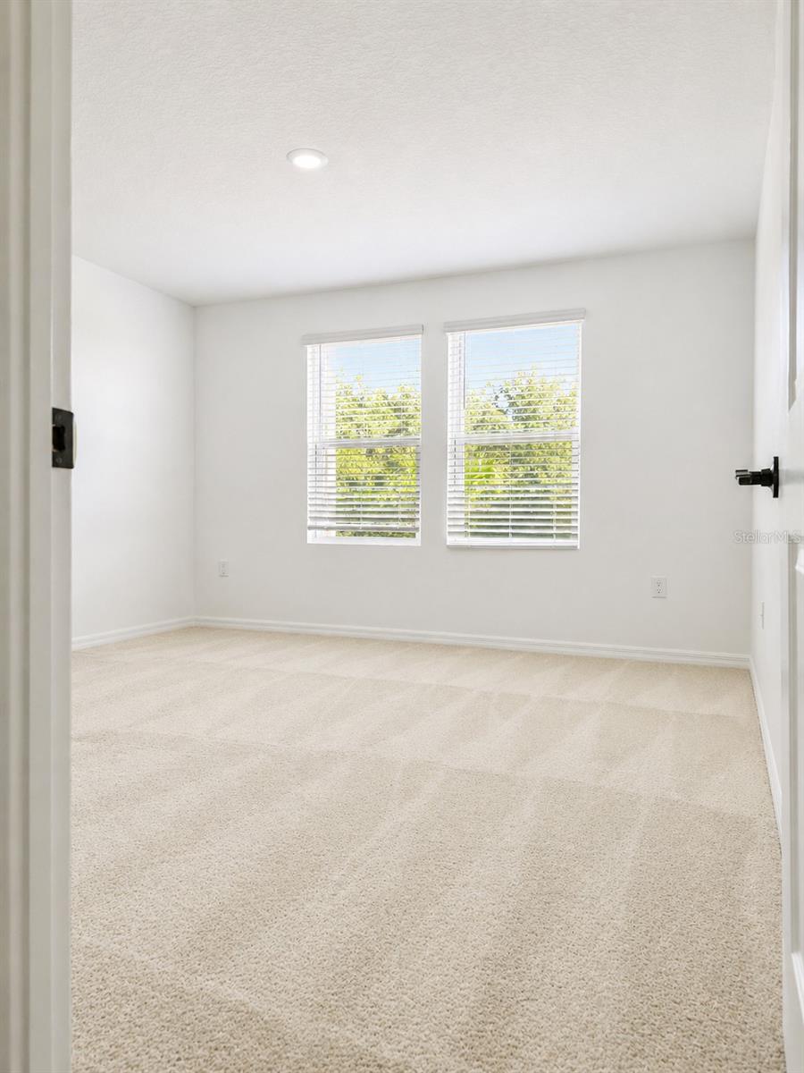 THE TOWNHOMES AT RIVER LANDING - Residential Lease