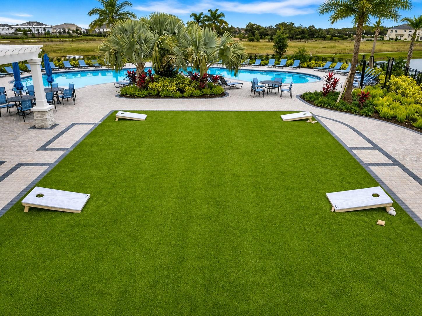 THE TOWNHOMES AT RIVER LANDING - Residential Lease