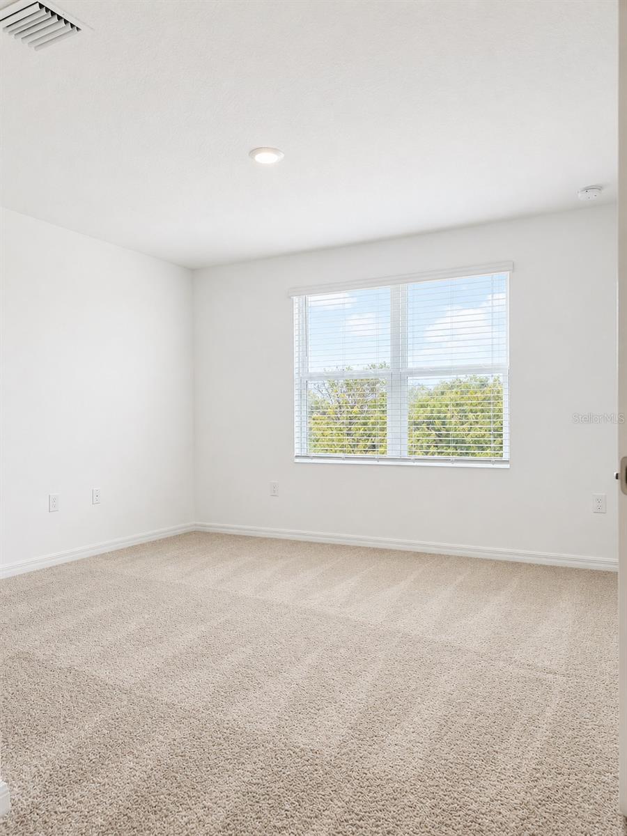 THE TOWNHOMES AT RIVER LANDING - Residential Lease