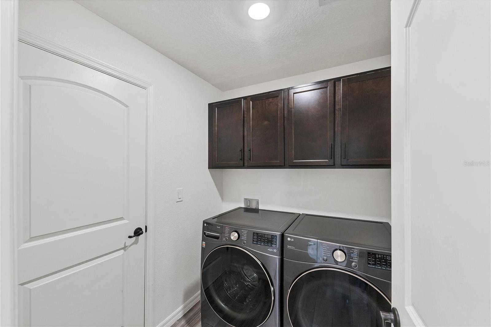 GRADY POINTE - Residential Lease