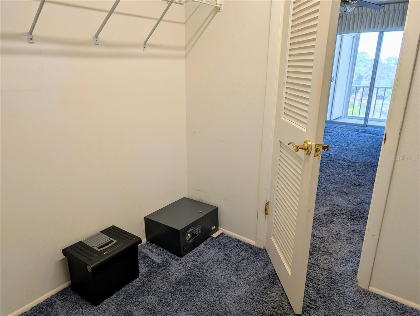 BAYSHORE ON THE LAKE APTS II SEC 3 - Residential