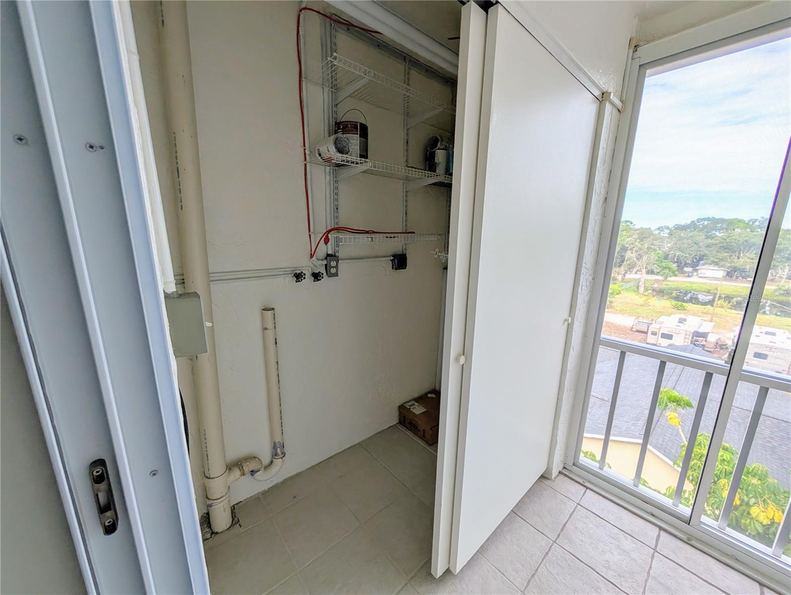 BAYSHORE ON THE LAKE APTS II SEC 3 - Residential