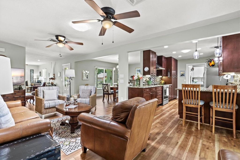 Photo of 1147 Sleepy Hollow Court, Venice, FL 34285 (MLS # N6143646)