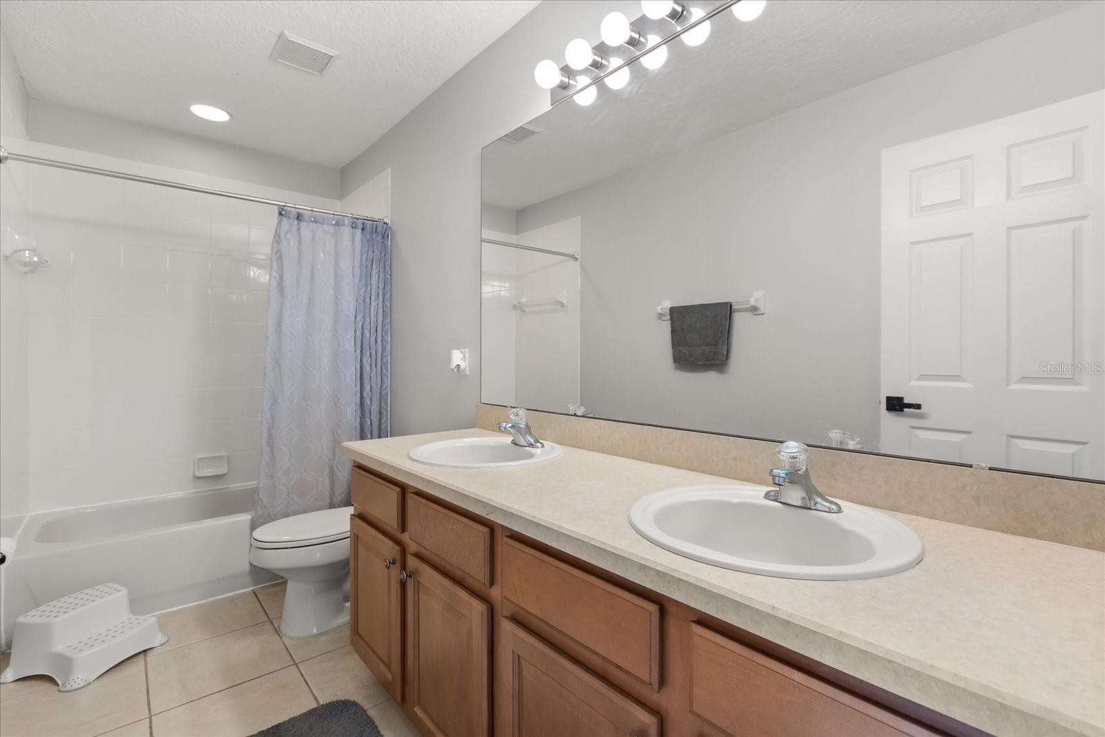 CYPRESS CHASE - Residential