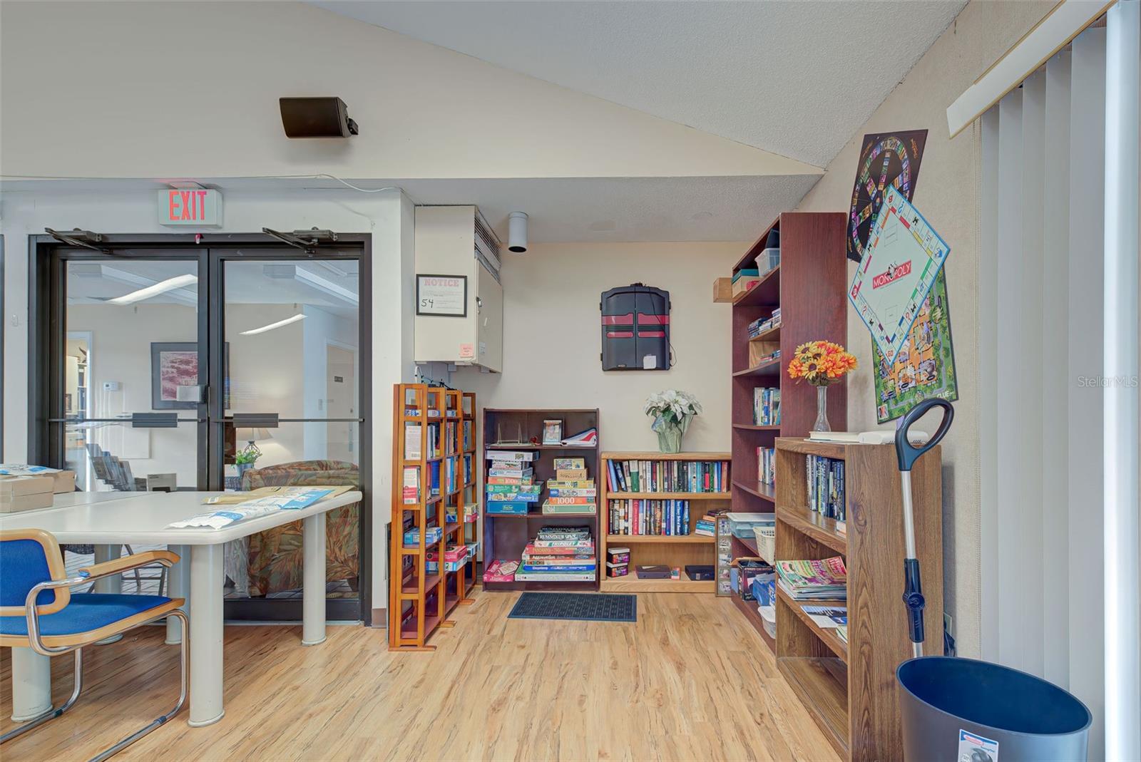 PROMENADES WEST CONDO - Residential