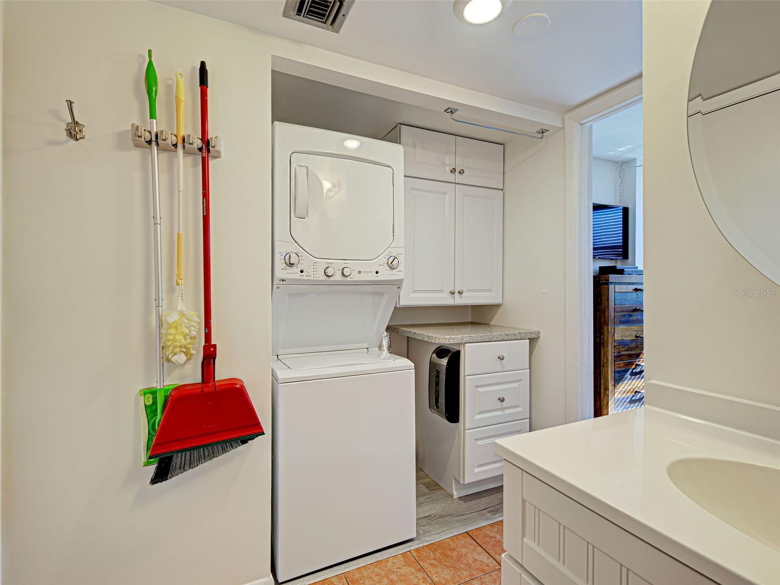 PROMENADES WEST CONDO - Residential