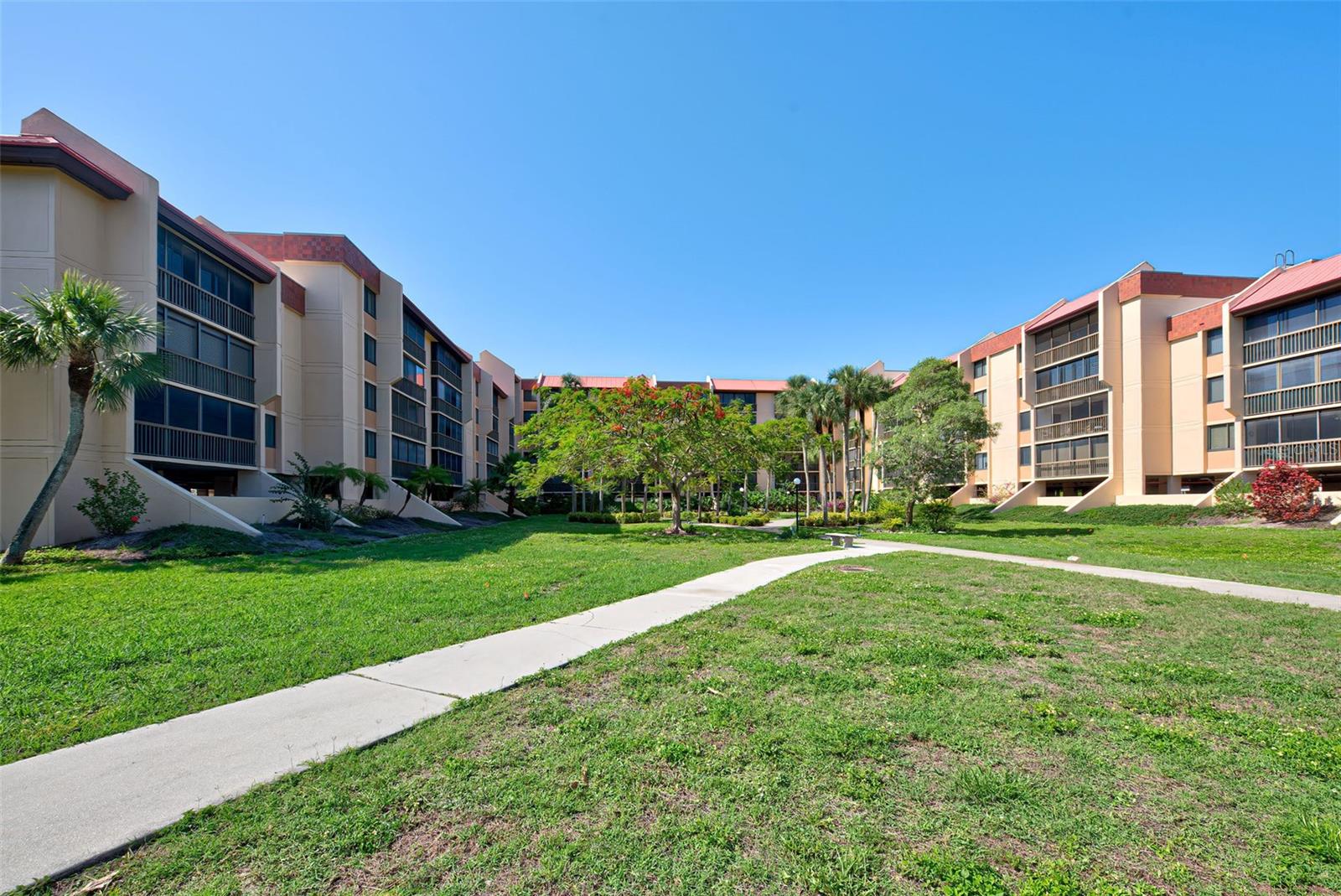 PROMENADES WEST CONDO - Residential