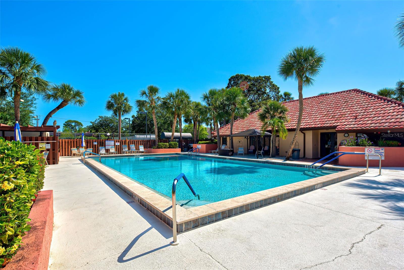 PROMENADES WEST CONDO - Residential