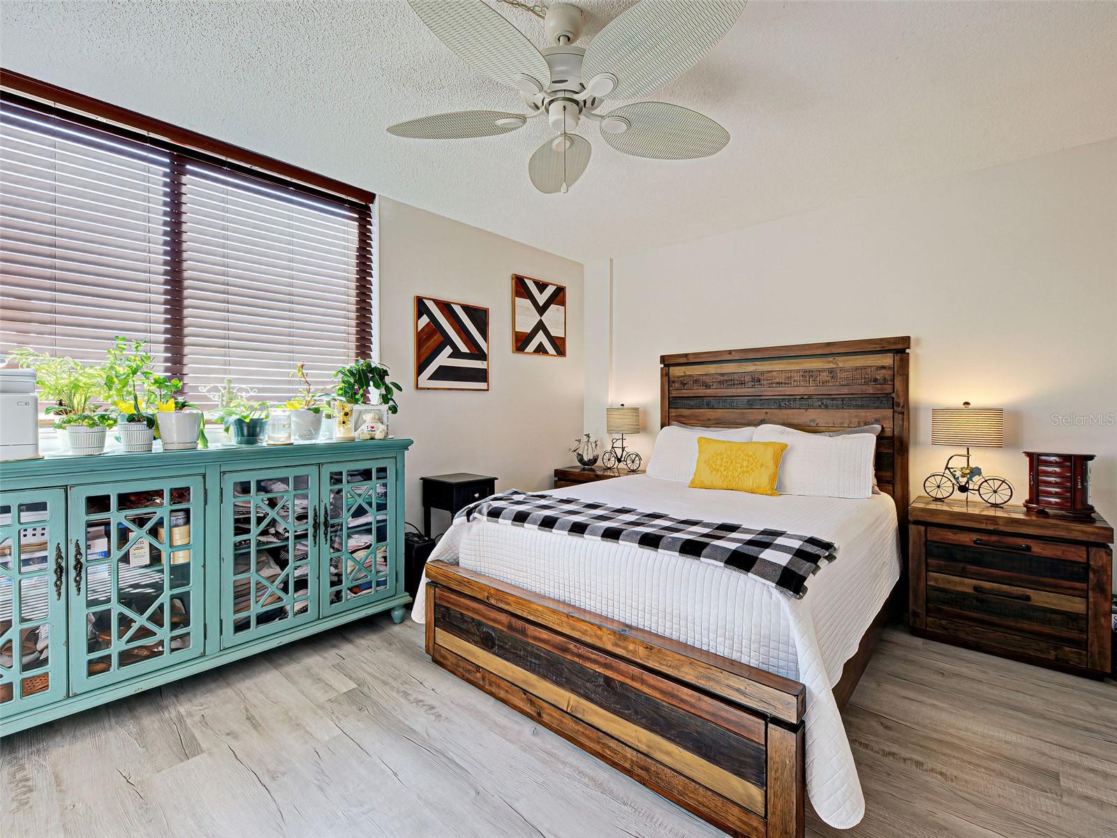 PROMENADES WEST CONDO - Residential