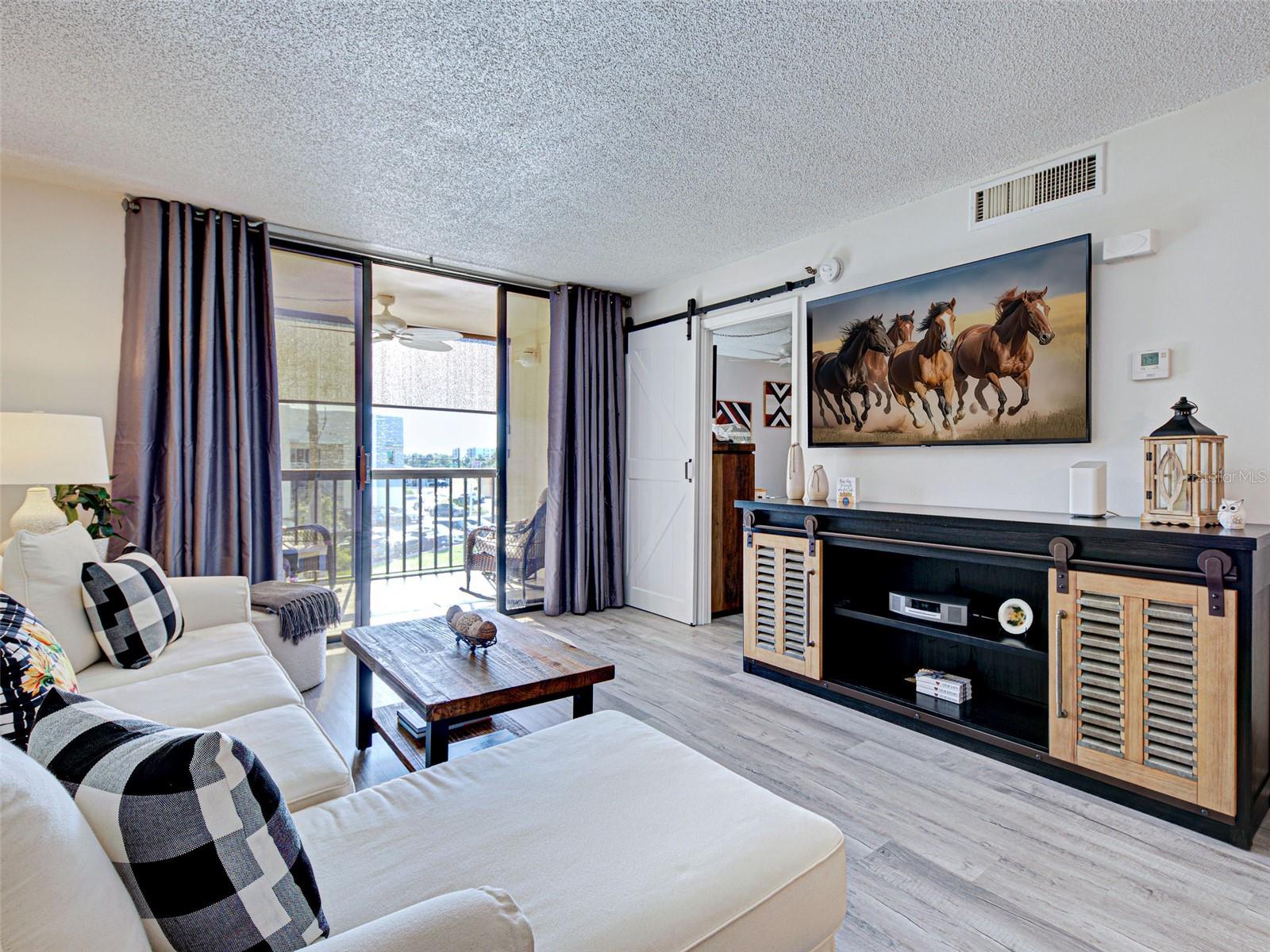 PROMENADES WEST CONDO - Residential