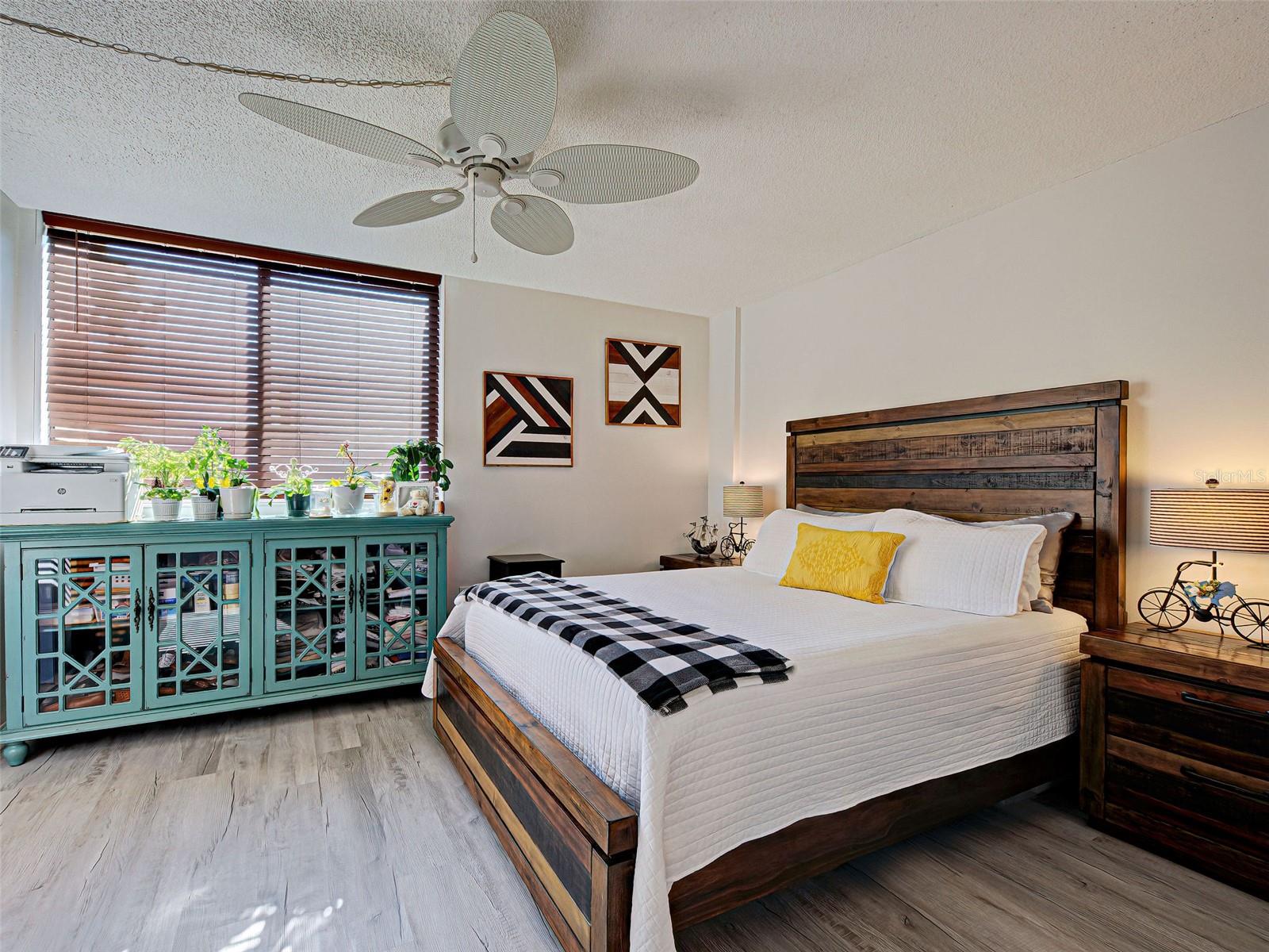 PROMENADES WEST CONDO - Residential