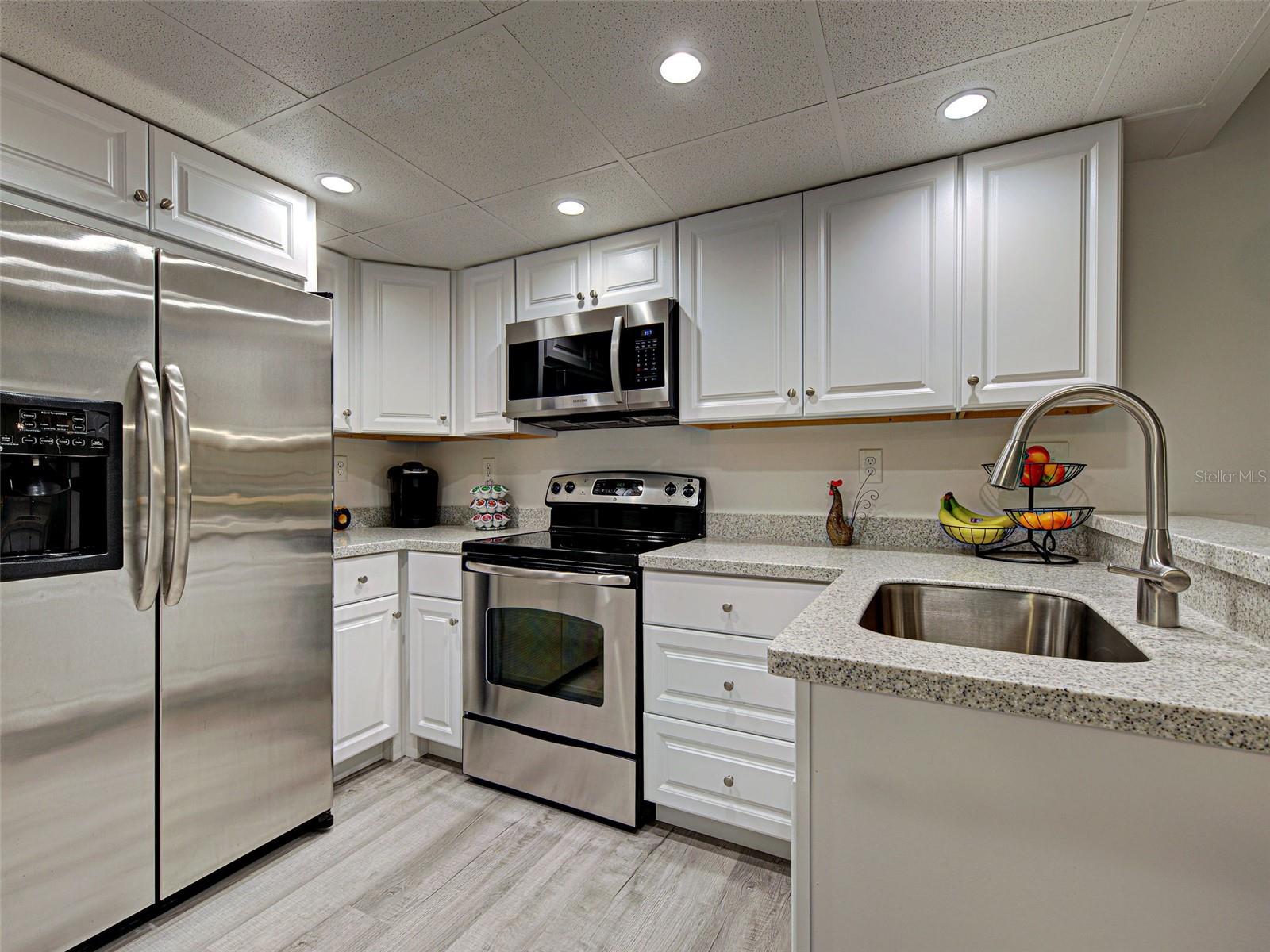 PROMENADES WEST CONDO - Residential