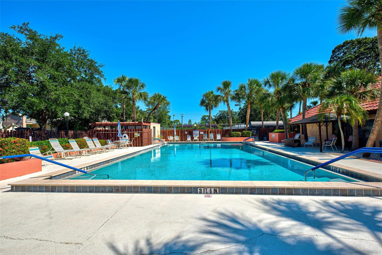 PROMENADES WEST CONDO - Residential